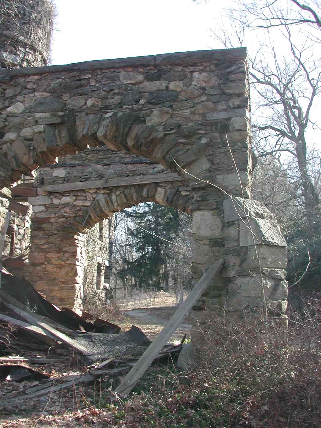 hearthstone-castle-portico-roof-cave-in-stone-still-standing