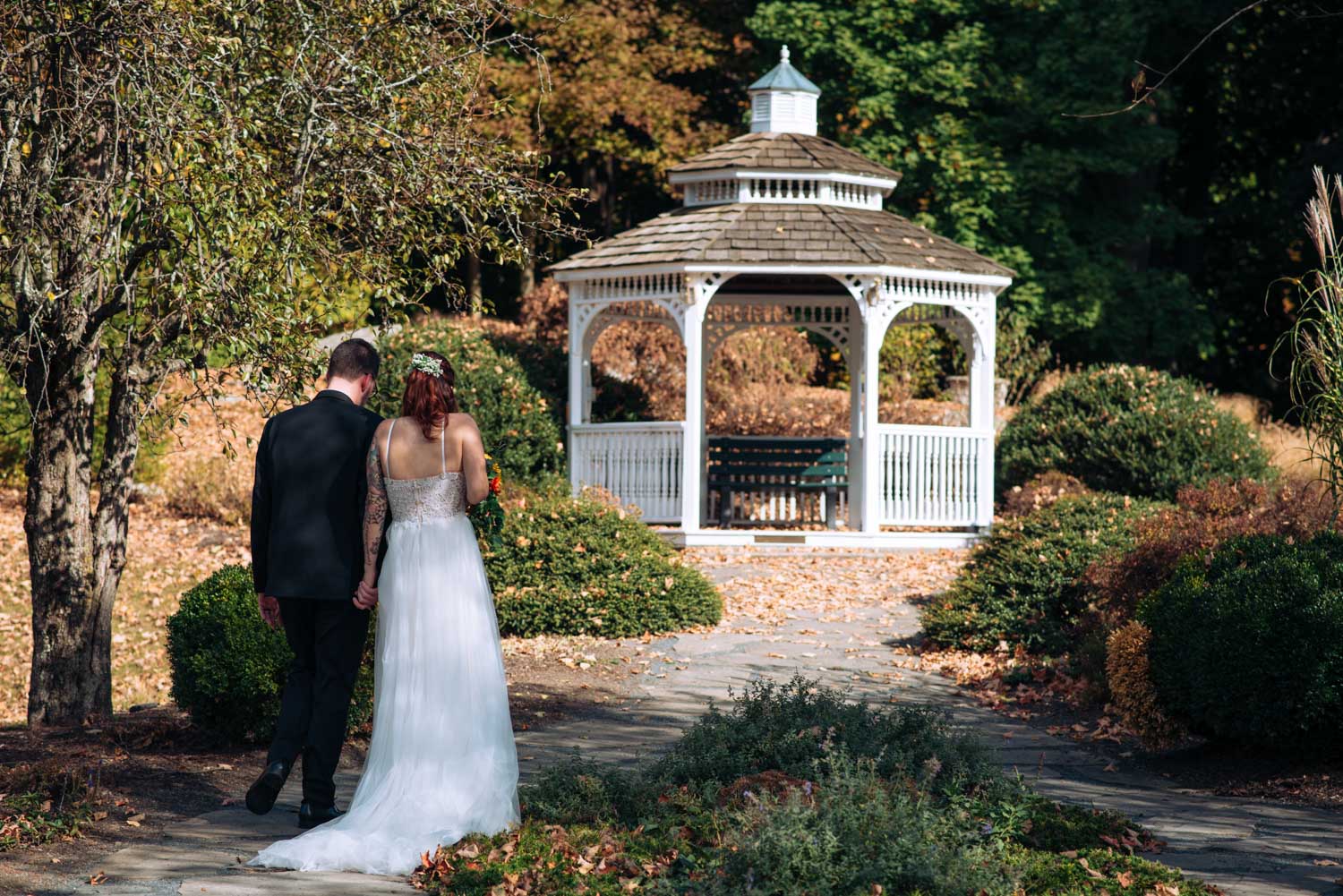 october-wedding-couple-photos-by-gazebo